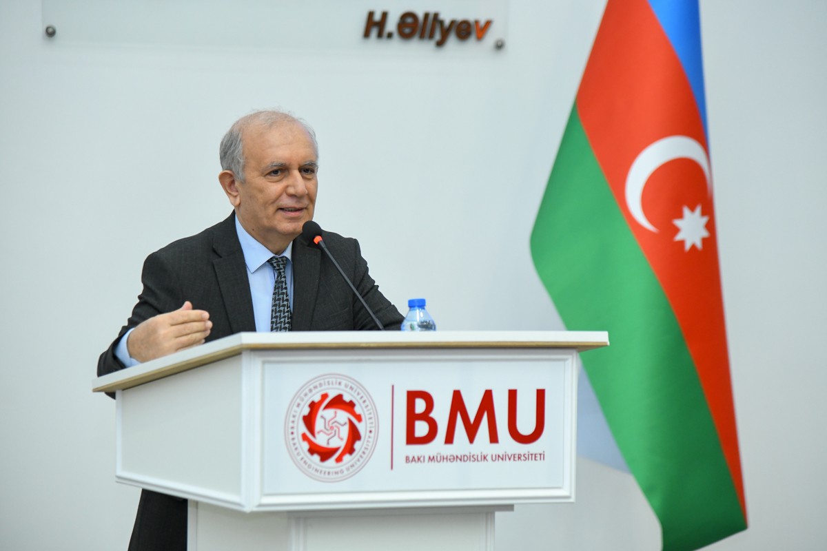 BMU-da növbəti “BoostCamp” tədris layihəsi başa çatıb - FOTOLAR
